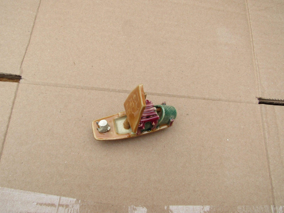 Sampan Boat Figurine Top